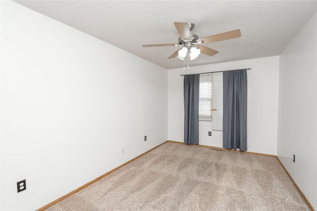 3017 E 43rd Street, Des Moines, IA 50317