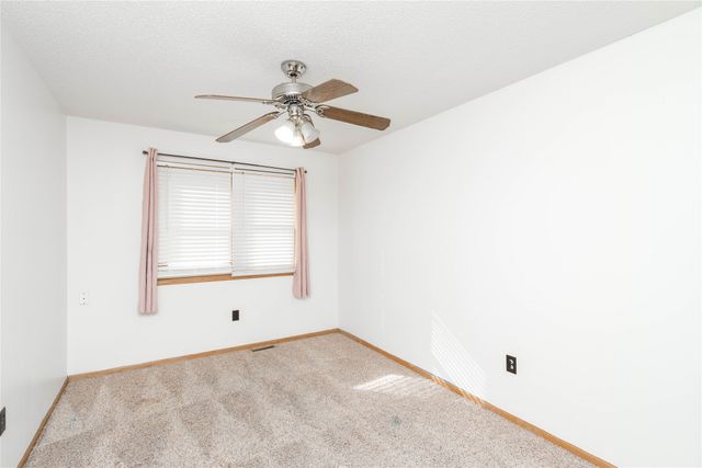 3017 E 43rd Street, Des Moines, IA 50317