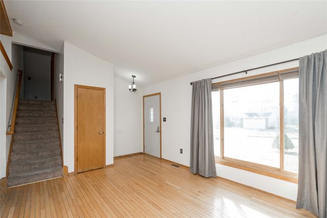 3017 E 43rd Street, Des Moines, IA 50317