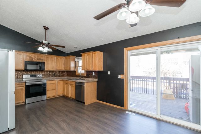 3017 E 43rd Street, Des Moines, IA 50317