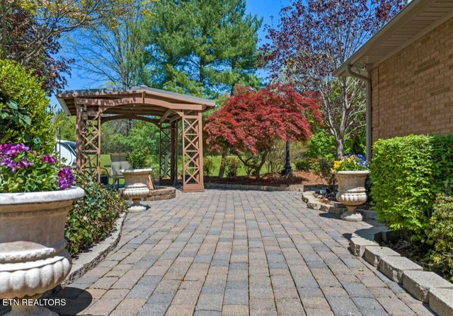 2041 Witt Rd, White Pine, TN 37890