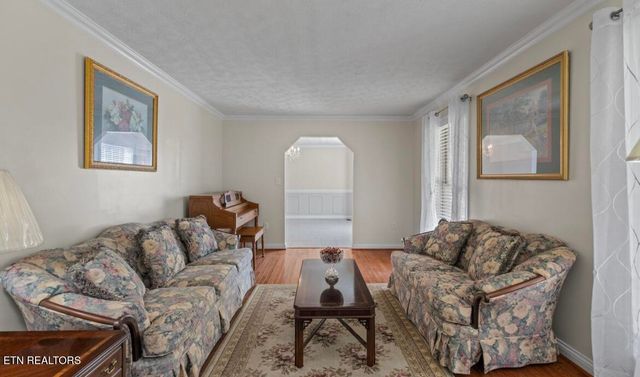 2041 Witt Rd, White Pine, TN 37890