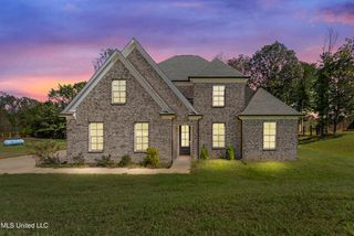 214 E Byhalia Creek Farms Road, Byhalia, MS 38611