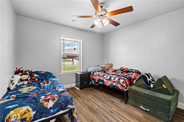 803 Mulberry Street, Gravette, AR 72736
