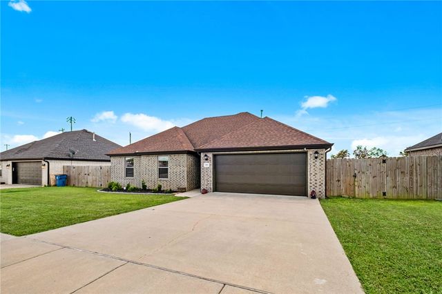 803 Mulberry Street, Gravette, AR 72736