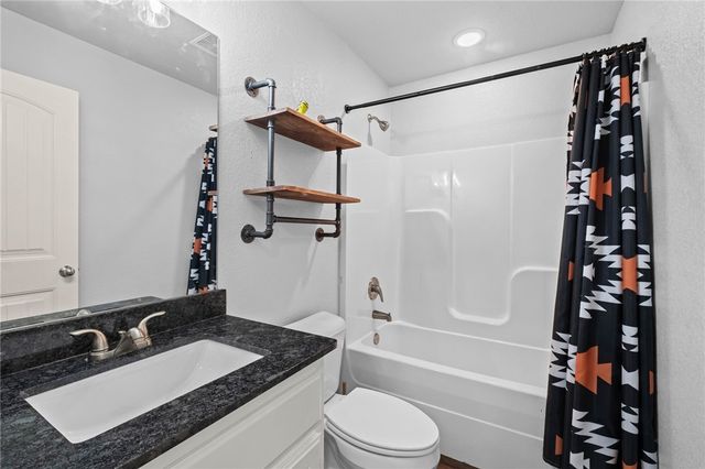 803 Mulberry Street, Gravette, AR 72736