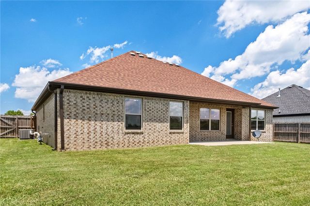 803 Mulberry Street, Gravette, AR 72736