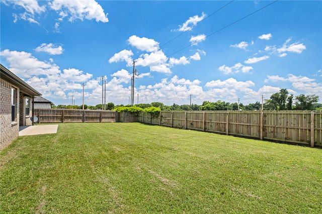 803 Mulberry Street, Gravette, AR 72736