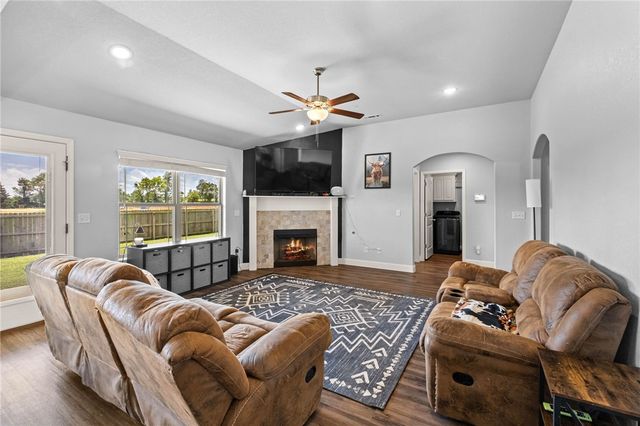 803 Mulberry Street, Gravette, AR 72736