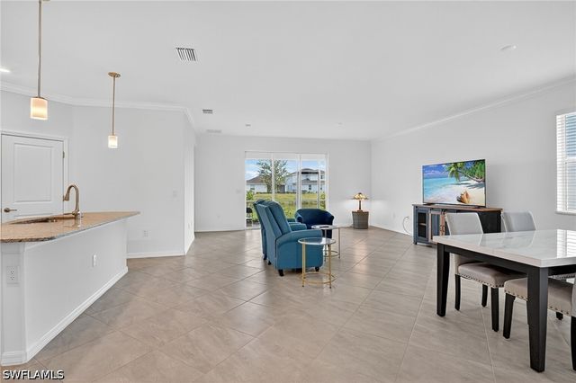 2126 Hamlin ST, Naples, FL 34120
