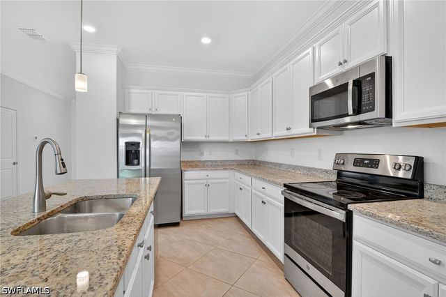 2126 Hamlin ST, Naples, FL 34120