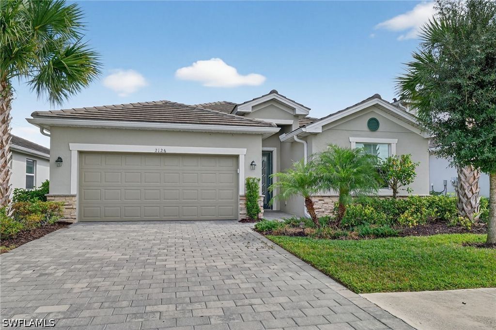2126 Hamlin ST, Naples, FL 34120