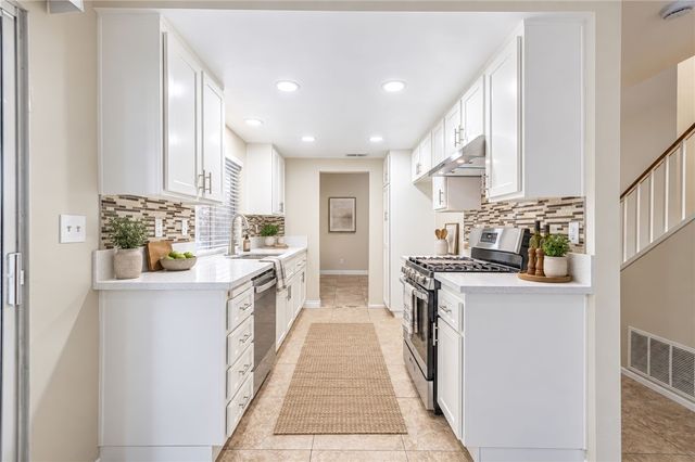 2644 W Newgrove Street, Lancaster, CA 93536