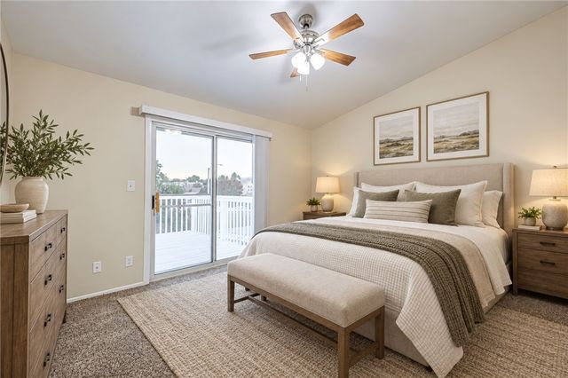 2644 W Newgrove Street, Lancaster, CA 93536