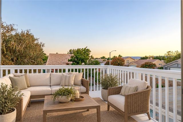 2644 W Newgrove Street, Lancaster, CA 93536