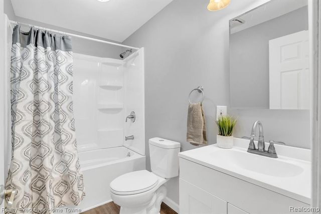 3932 Parker Road, Fort Gratiot, MI 48059