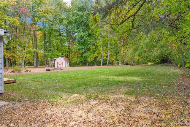 3932 Parker Road, Fort Gratiot, MI 48059