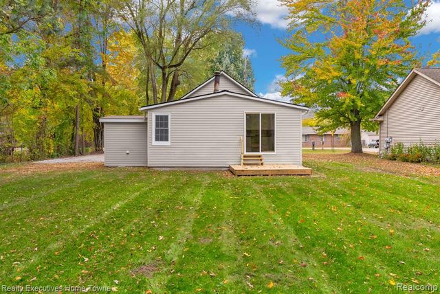 3932 Parker Road, Fort Gratiot, MI 48059