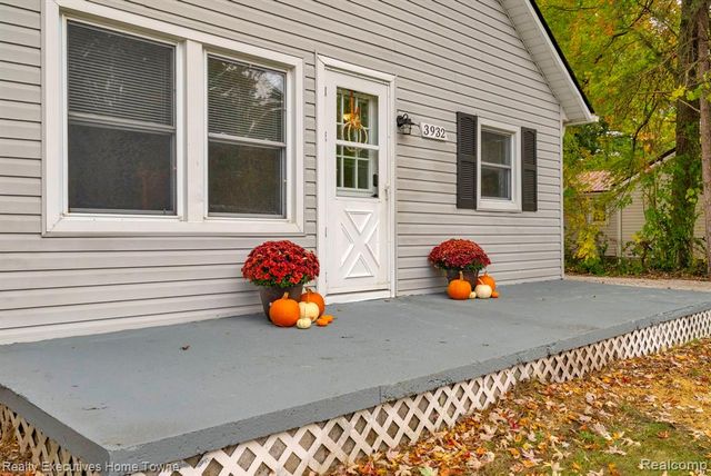 3932 Parker Road, Fort Gratiot, MI 48059