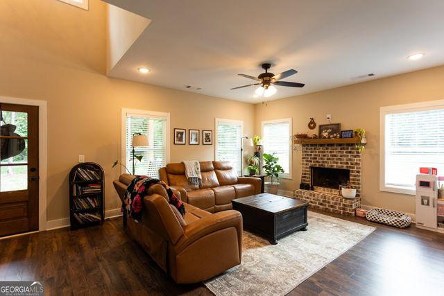 970 Jackson Lake Road, Mansfield, GA 30055