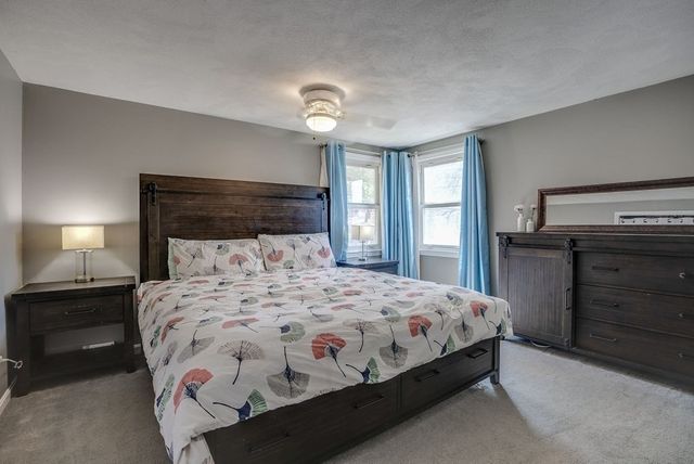 7 Briarwood Rd, Woburn, MA 01801