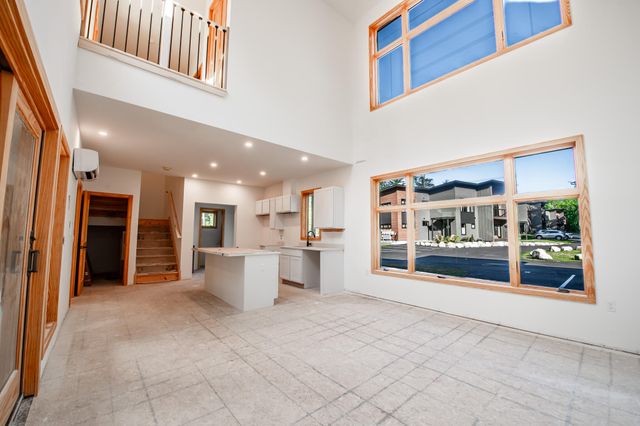 28 Bowman Lane, Unit 6, Wilmington, NY 12997