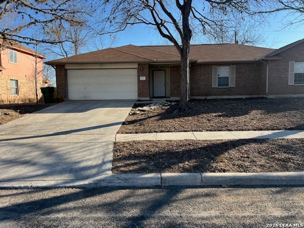 115 Cibolo Creek Dr, Boerne, TX 78006