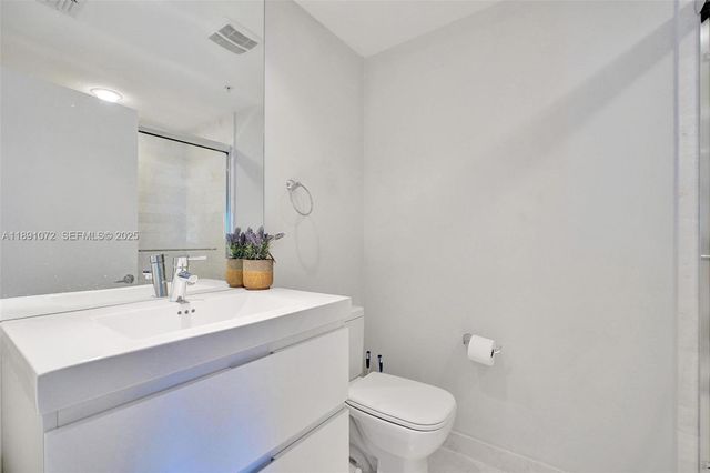 17301 Biscayne Boulevard 708, North Miami Beach, FL 33160