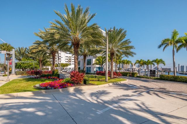 17301 Biscayne Boulevard 708, North Miami Beach, FL 33160