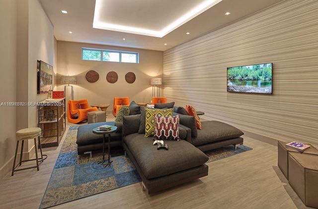 17301 Biscayne Boulevard 708, North Miami Beach, FL 33160