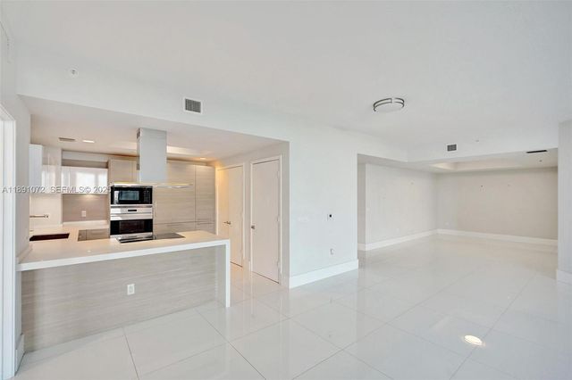 17301 Biscayne Boulevard 708, North Miami Beach, FL 33160