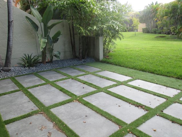 3843 Alcantara Ave 76B, Doral, FL 33178