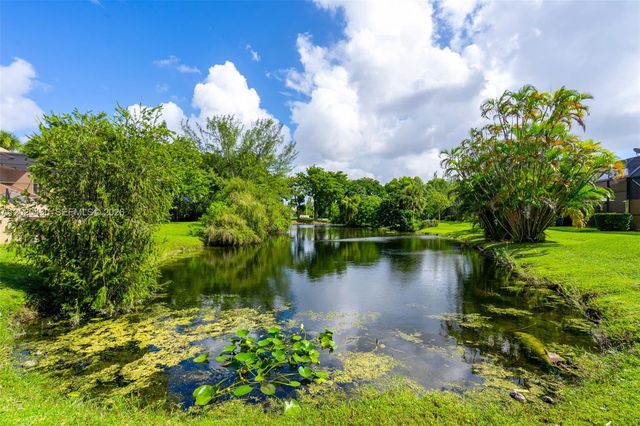 3843 Alcantara Ave 76B, Doral, FL 33178