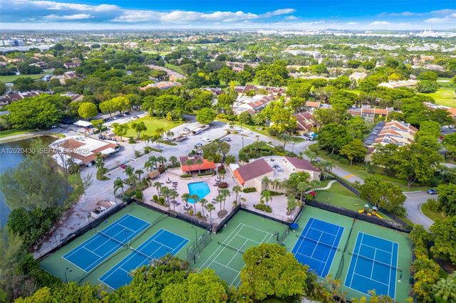 3843 Alcantara Ave 76B, Doral, FL 33178