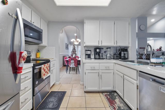 3513 Havenwood Way, Ceres, CA 95307