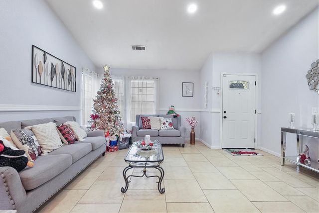 3513 Havenwood Way, Ceres, CA 95307