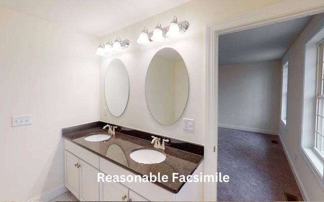 82 Lantern Drive, Sandown, NH 03873