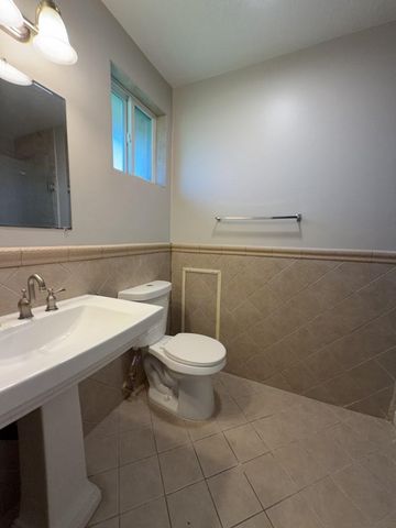 9915 Parkvale Drive, Houston, TX 77099