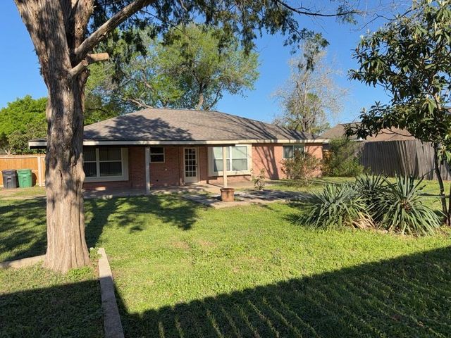 9915 Parkvale Drive, Houston, TX 77099