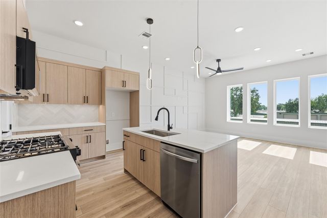 5315-5313 Jesselton Lane, Houston, TX 77091