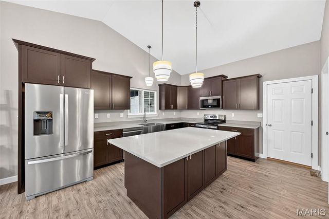 717 Ramblewood Circle, Wentzville, MO 63385