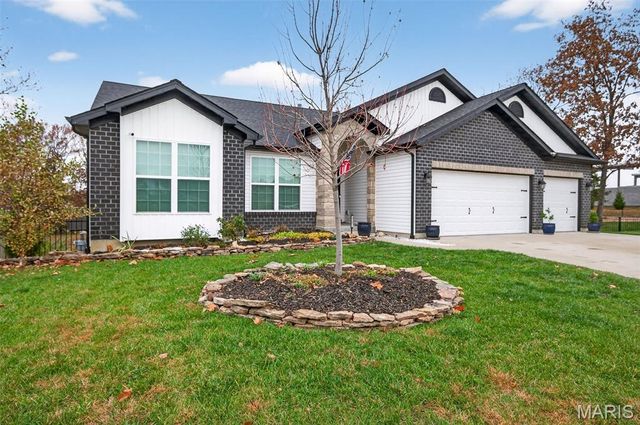 717 Ramblewood Circle, Wentzville, MO 63385