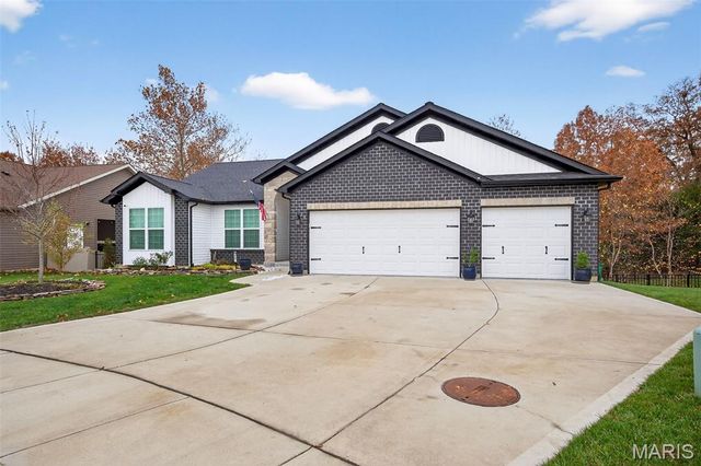 717 Ramblewood Circle, Wentzville, MO 63385