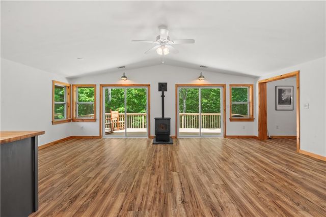 307 Timber Hill Road, Price Twp, PA 18332