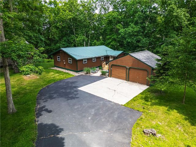 307 Timber Hill Road, Price Twp, PA 18332