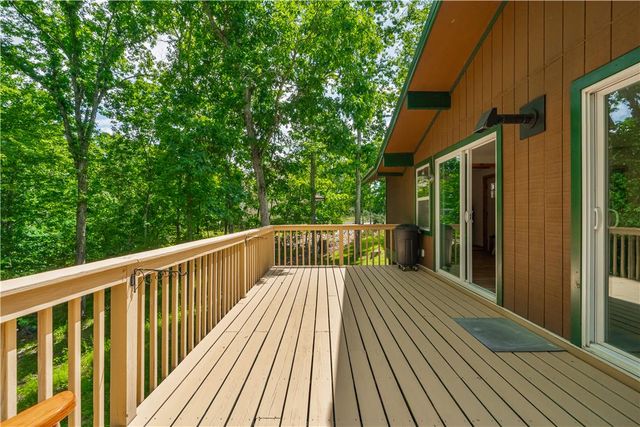 307 Timber Hill Road, Price Twp, PA 18332
