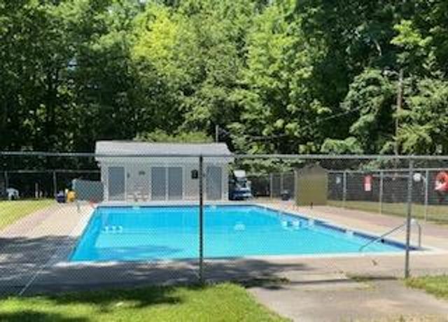 307 Timber Hill Road, Price Twp, PA 18332