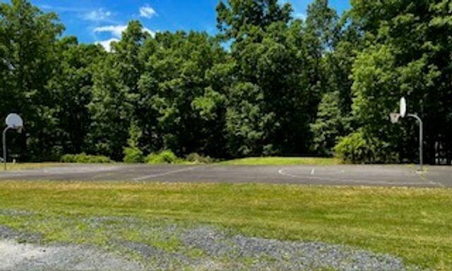 307 Timber Hill Road, Price Twp, PA 18332