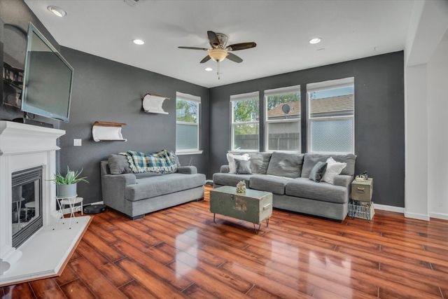 109 Gold Dust Dr, Valley Springs, CA 95252