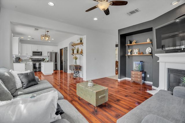 109 Gold Dust Dr, Valley Springs, CA 95252